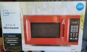 Mainstays 0.7 Cu. Ft. 700W Red Microwave Oven NEW IN BOX